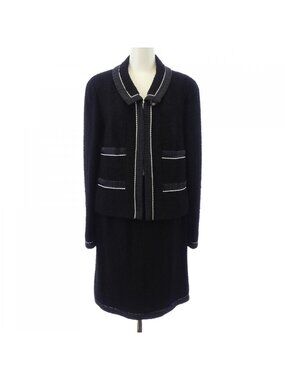 Chanel Vintage Suit Black